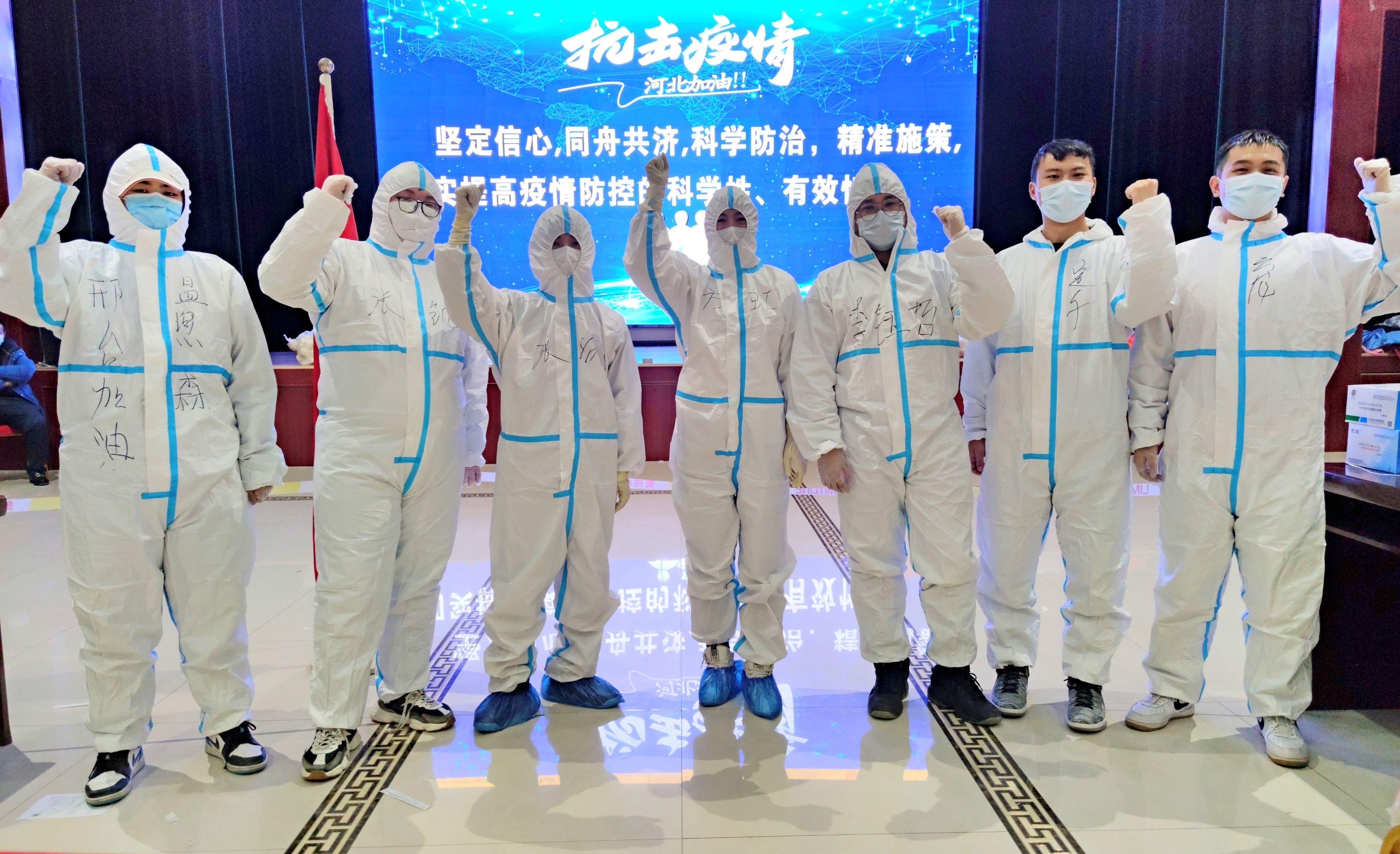 邢台市全媒体中心报道350vip浦京集团西意葡语言学院生20级西本一班焦梓宸同学做抗疫志愿者