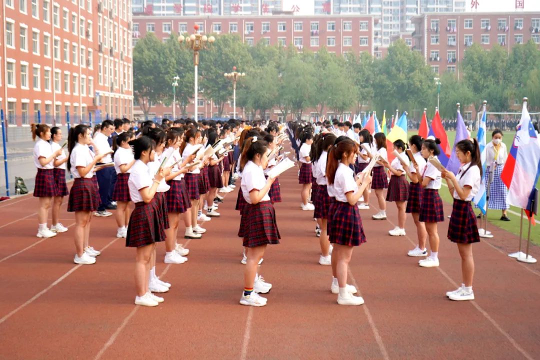 【河外大学观】教师要成为一条流动的河、浩瀚的海