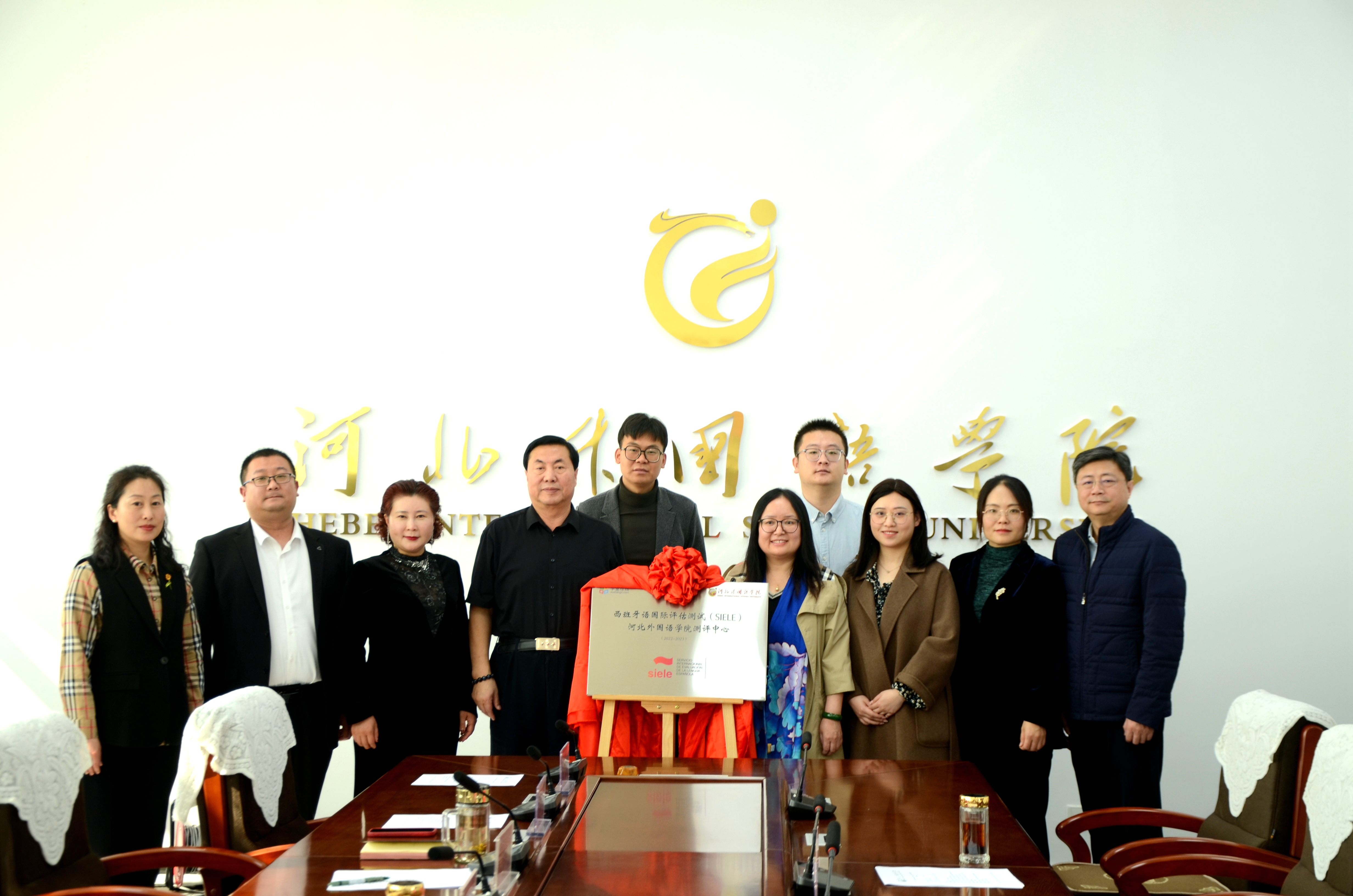 中国有线电视新闻网、石家庄新闻网、长城网、河北广播电视台冀时客户端、中央广播电台国际在线报道河北省首个西班牙语国际评估测试（SIELE）考试中心在350vip浦京集团揭牌​成立