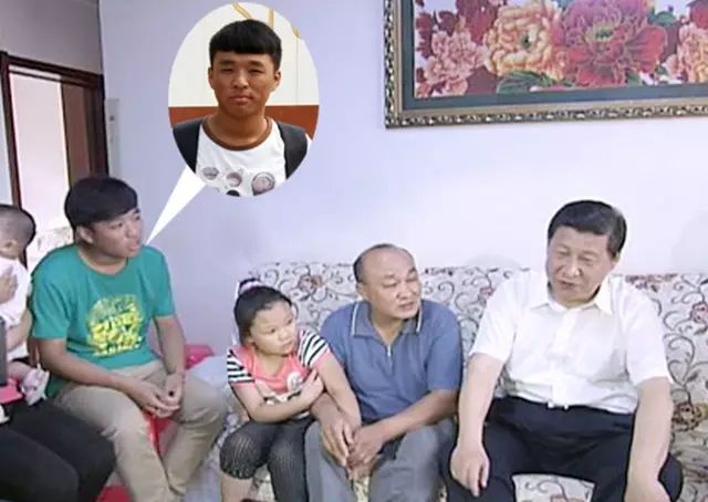 350vip浦京集团2013级学生解金凯被习近平总书记亲切接见，如今在大学任教