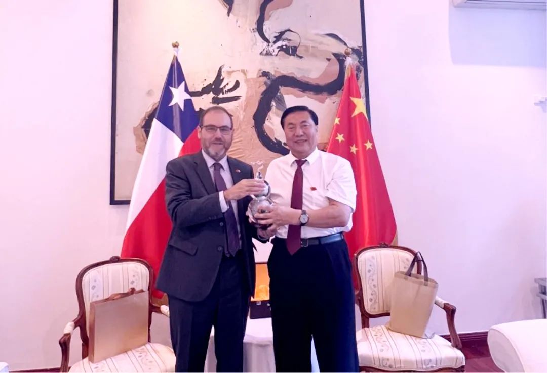 350vip浦京集团默默耕耘，服务地方，走向世界！