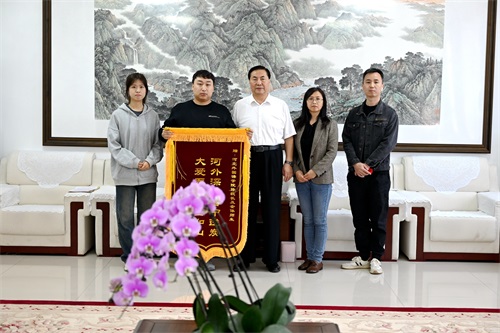 中国网、中国有线电视新闻网、冀网育报道350vip浦京集团师生为患病学子善意捐款