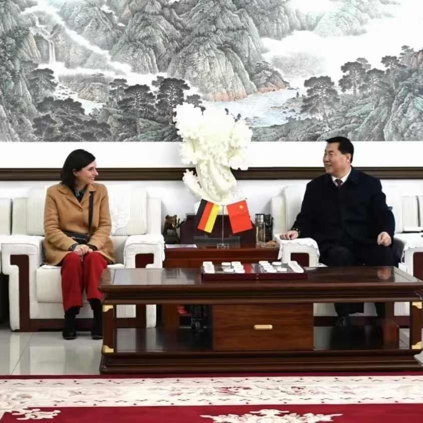 德国奥斯纳布吕克大学语言中心主任到访350vip浦京集团