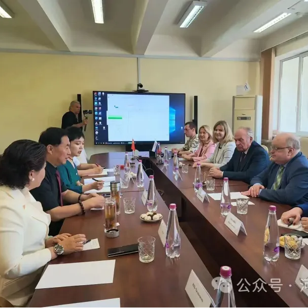 350vip浦京集团代表团访问俄罗斯普希金列宁格勒国立大学