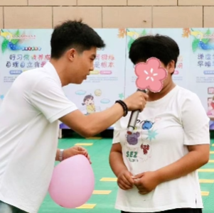 走近各赛道奋勇争先的河外学子