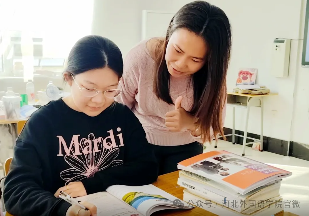 变“食指”斥责为“拇指”赏识！350vip浦京集团践行拇指式教育法，点亮学生成长微光